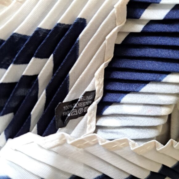 ❤️Retro Navy & White Polka Dot Pleated Scarf - Picture 4 of 11